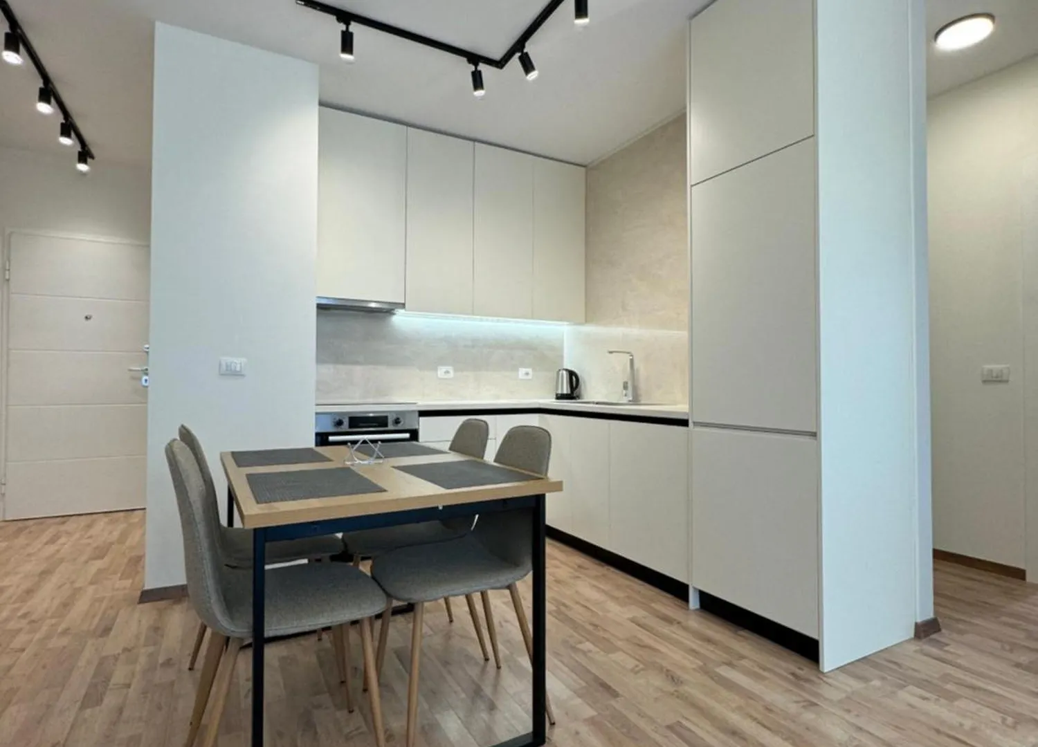Tirana Primo Apartment 0*,